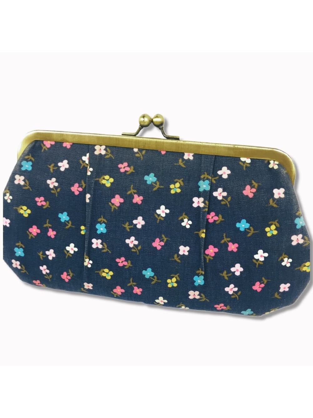 Vintage y2k Kiss Lock Fabric Clutch